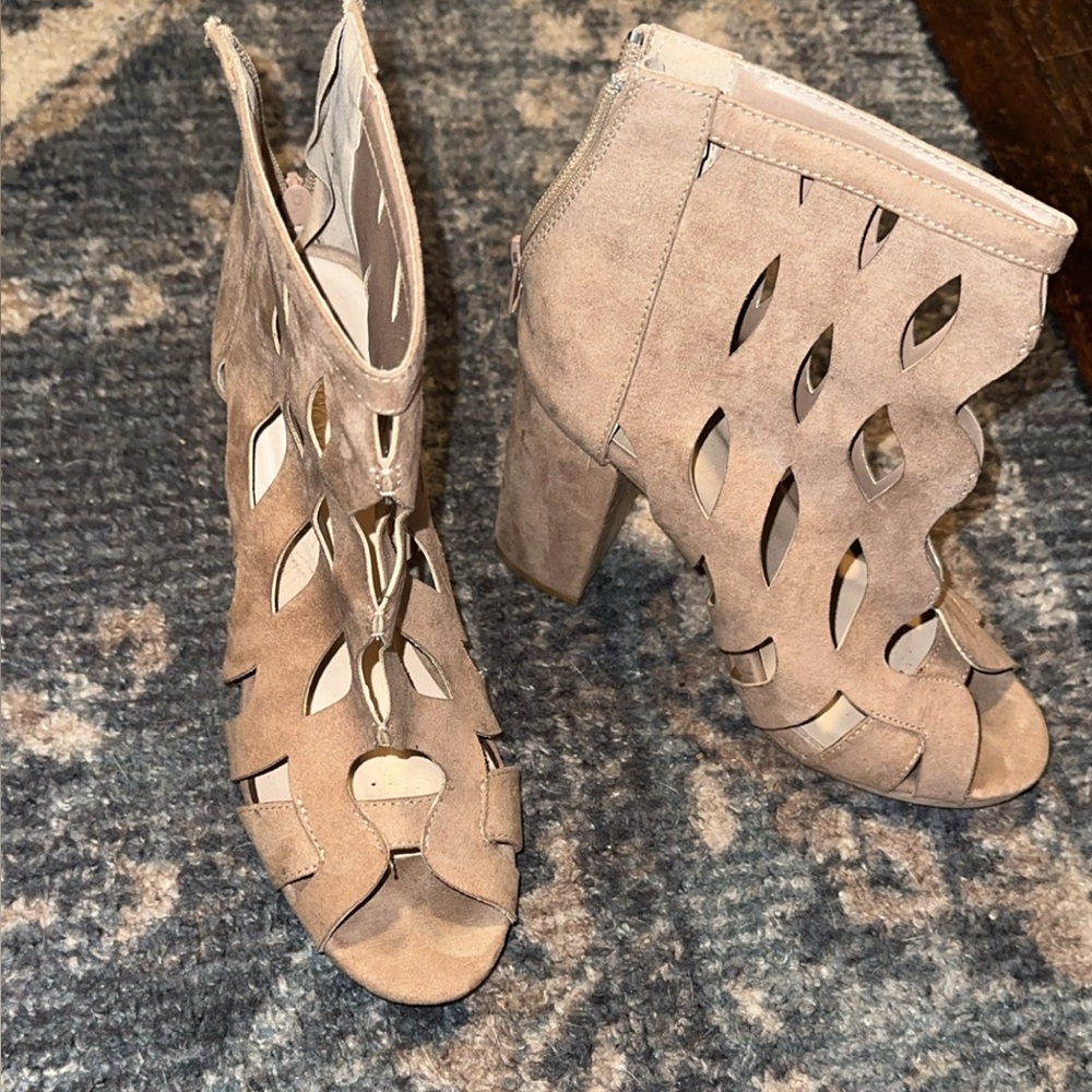 Women's Tan Peep-Toe Heeled Sandals